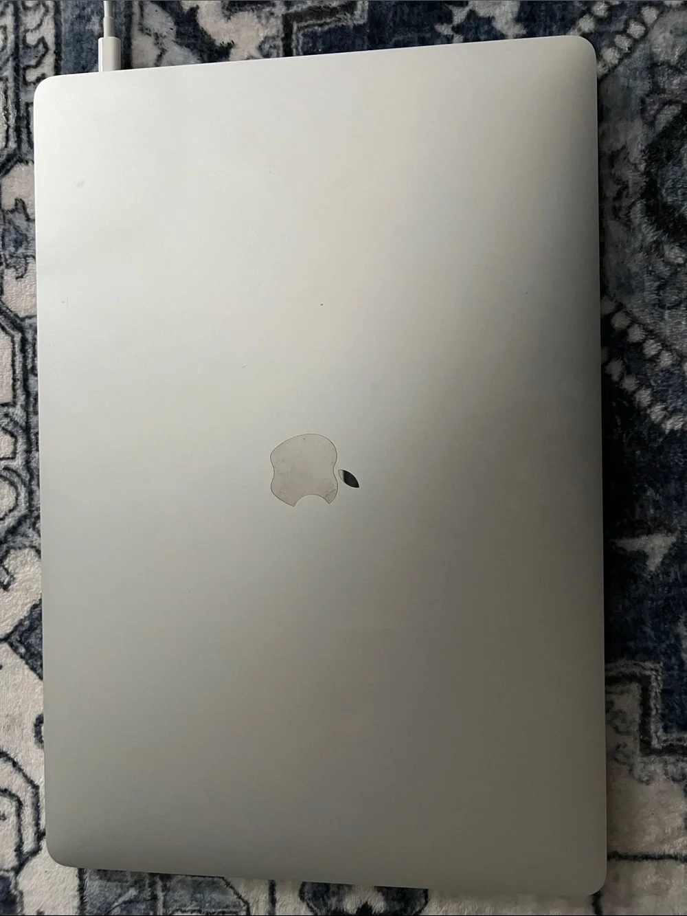 MacBook Pro 16 inch (silver)